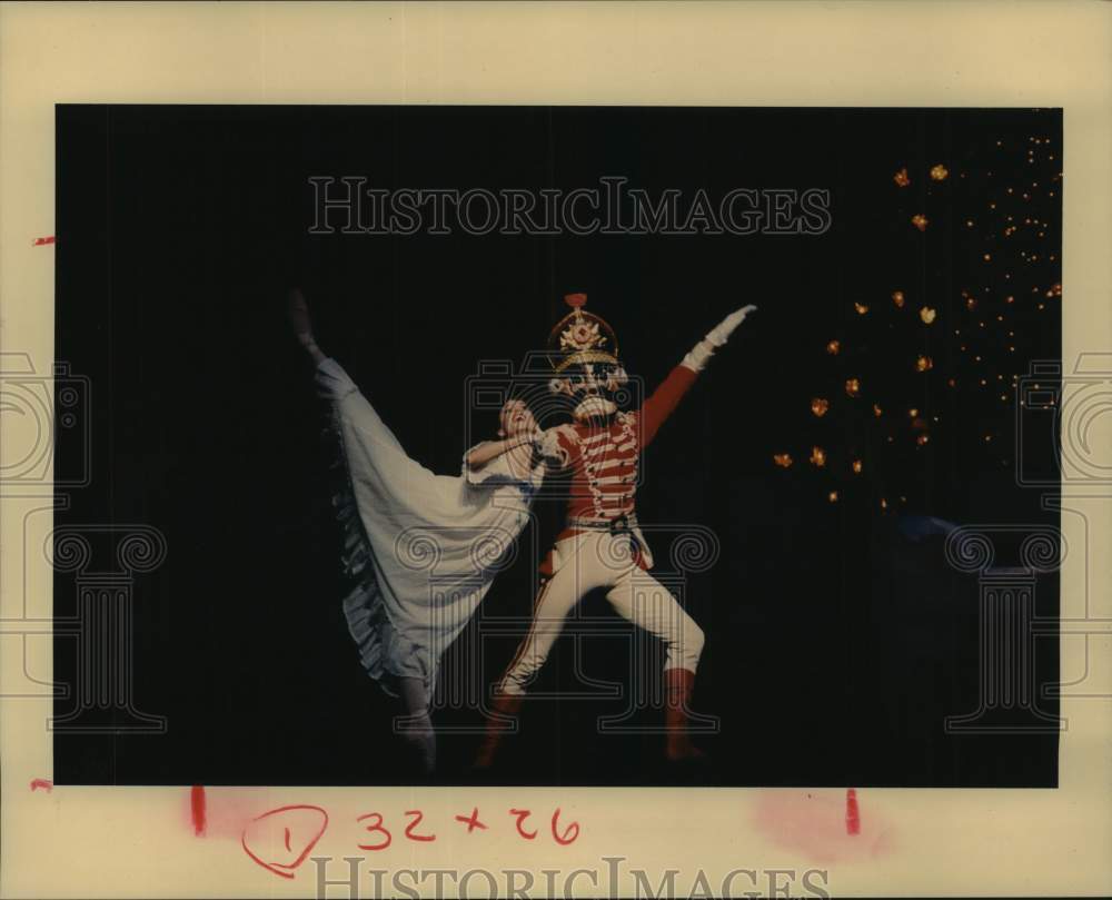 1996 Press Photo Clara and the &quot;Nutcracker&quot; at Houston Ballet - Historic Images
