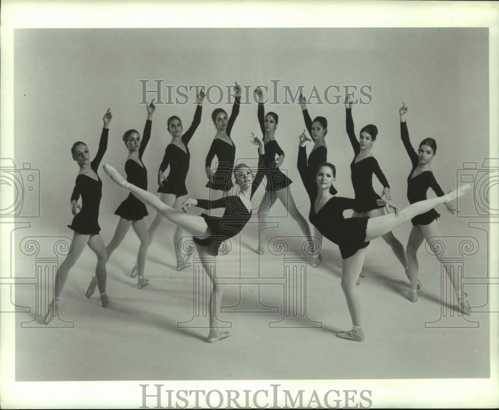 1972 Press Photo Houston Ballet dancers in &quot;Concerto Barocco&quot; - Historic Images