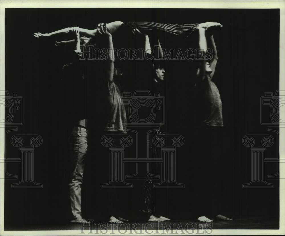 1971 Press Photo Scene from &quot;Opus 65&quot; - Houston Ballet Company performance - Historic Images