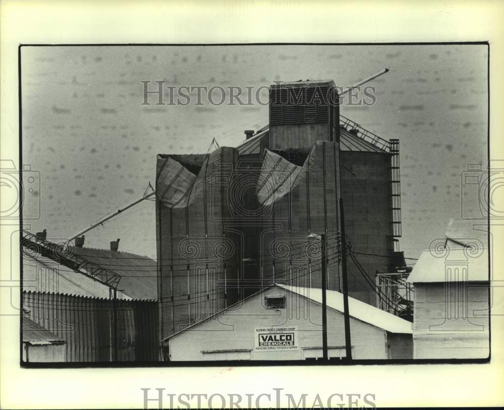 1980 Press Photo Silo damage from Hurricane Allen - Texas - Historic Images