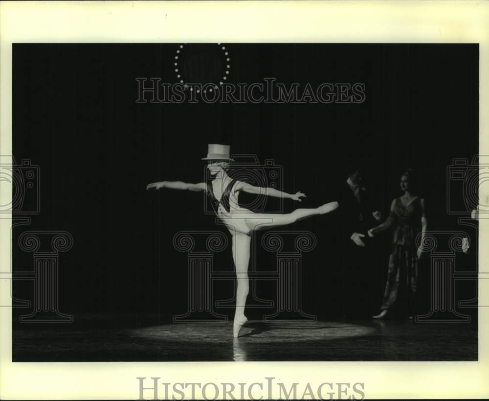 1982 Press Photo Suzanne Longley in "Prodigal Son (ragtime) with Houston Ballet - Historic Images