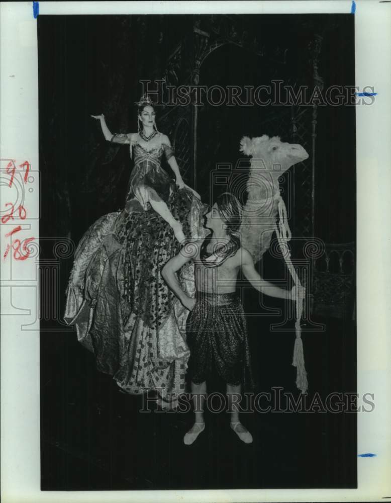 1983 Press Photo Suzanne Longley & Mark Johnson in Houston Ballet's "Peer Gynt" - Historic Images
