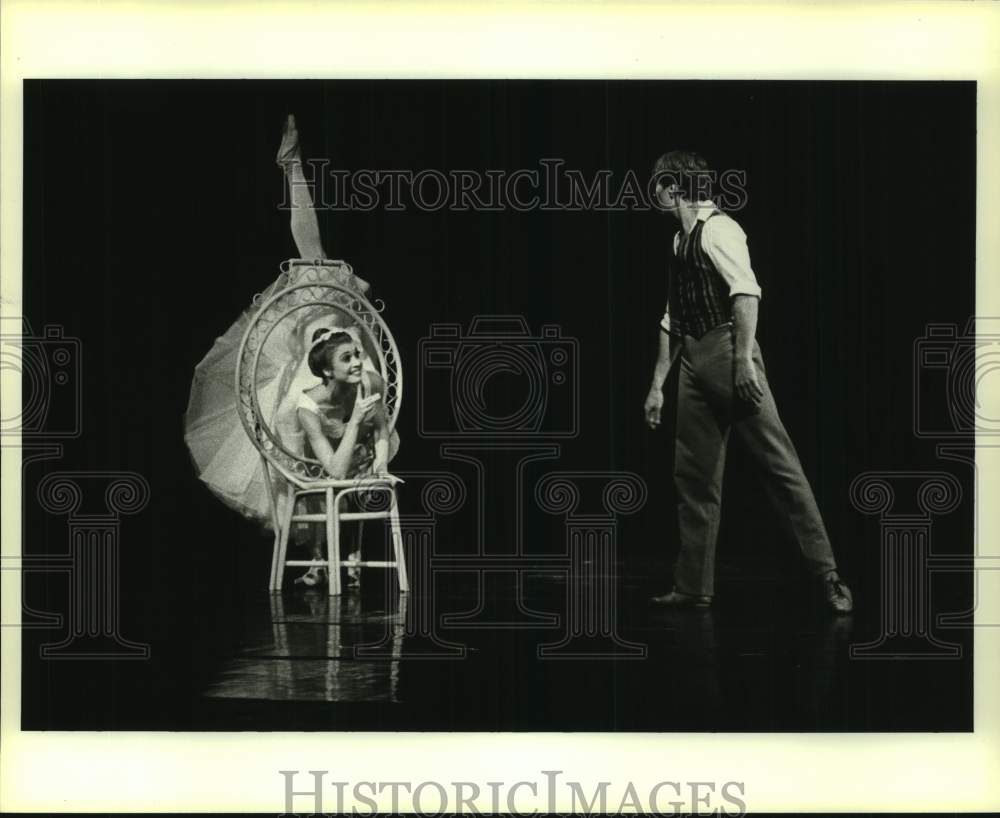 1983 Press Photo Scene From Houston Ballet&#39;s Production of The Two Pigeons - Historic Images