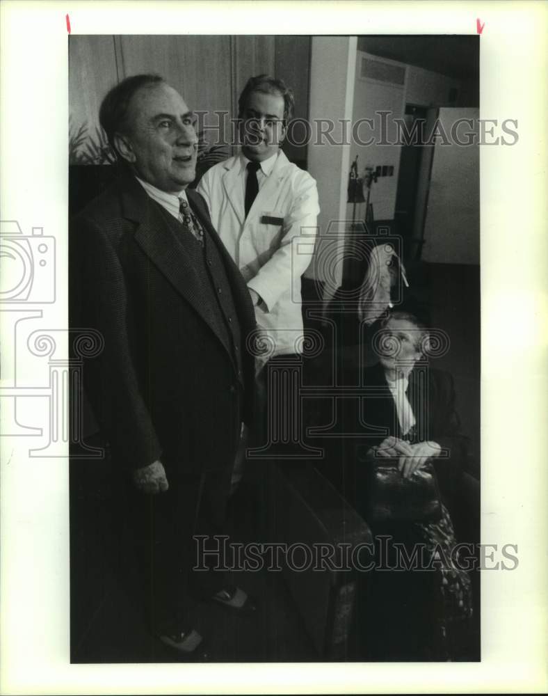 1991 Press Photo Scene from Alley Theater&#39;s &quot;Harvey&quot; in Houston - Historic Images