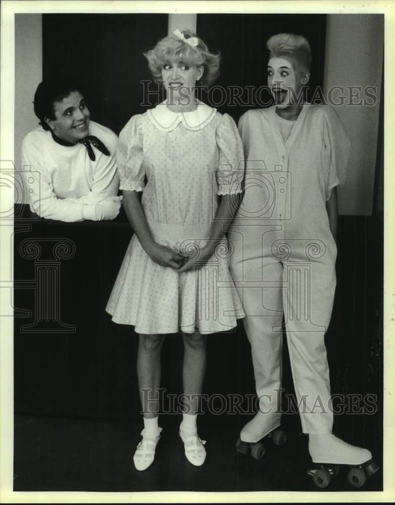 1985 Press Photo Cast of Alley Theater's production of "Snoopy" - Historic Images