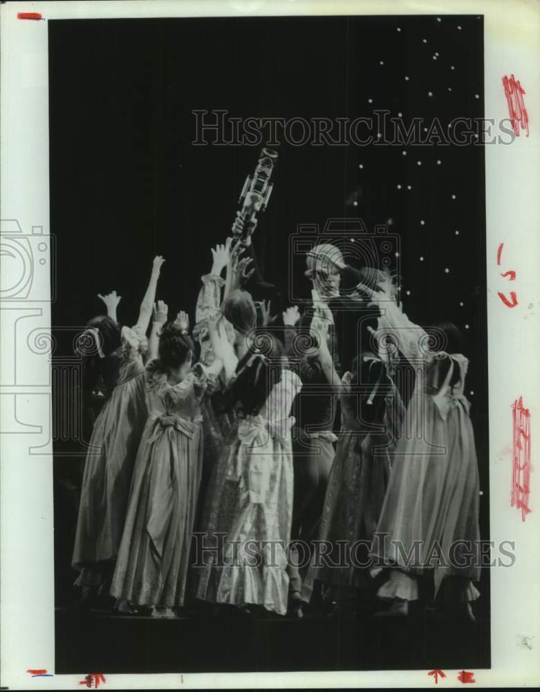 1980 Press Photo Scene from The Nutcracker at Houston Ballet in Jones Hall - Historic Images