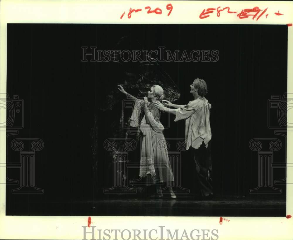 1981 Press Photo Houston Ballet&#39;s &quot;Peer Gynt&quot; with Janie Parker &amp; Ken McCombie - Historic Images