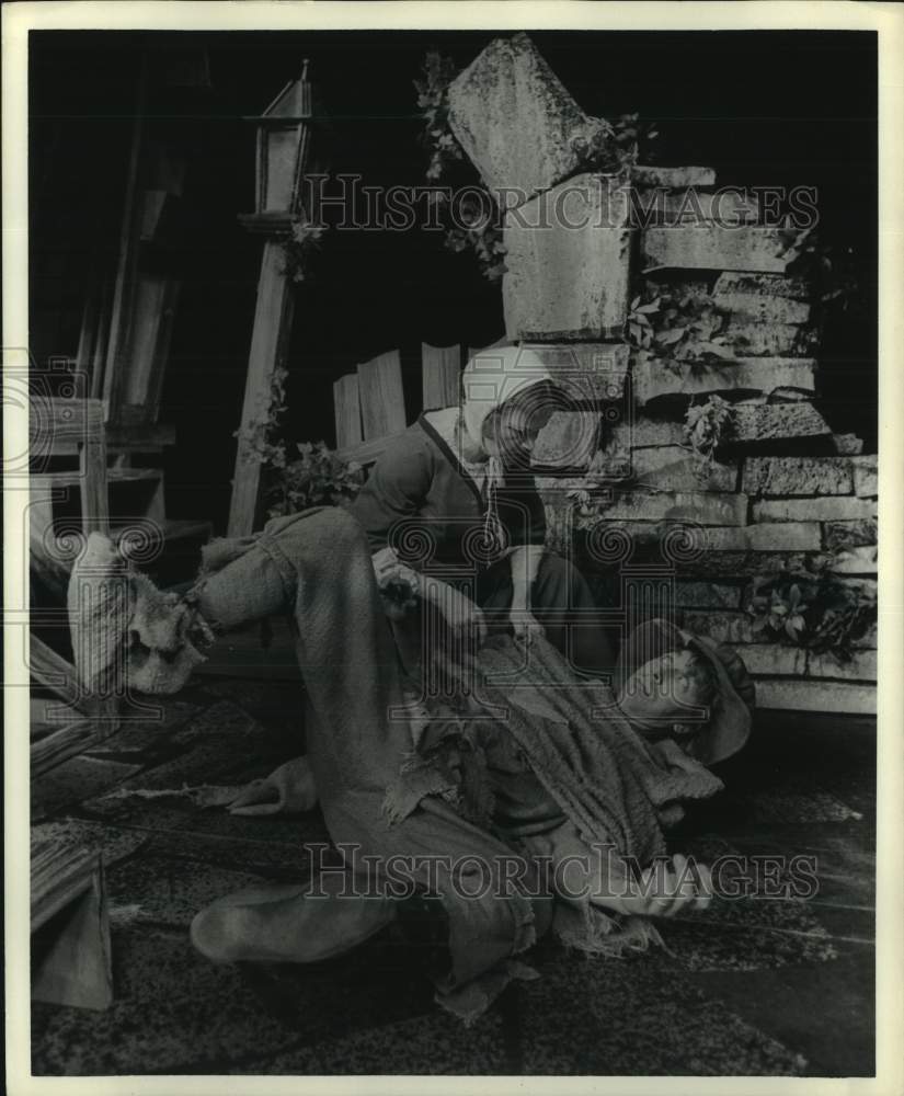 1972 Press Photo Actors Betty Fitzpatrick, Woody Skaggs, Alley Theatre, Houston - Historic Images