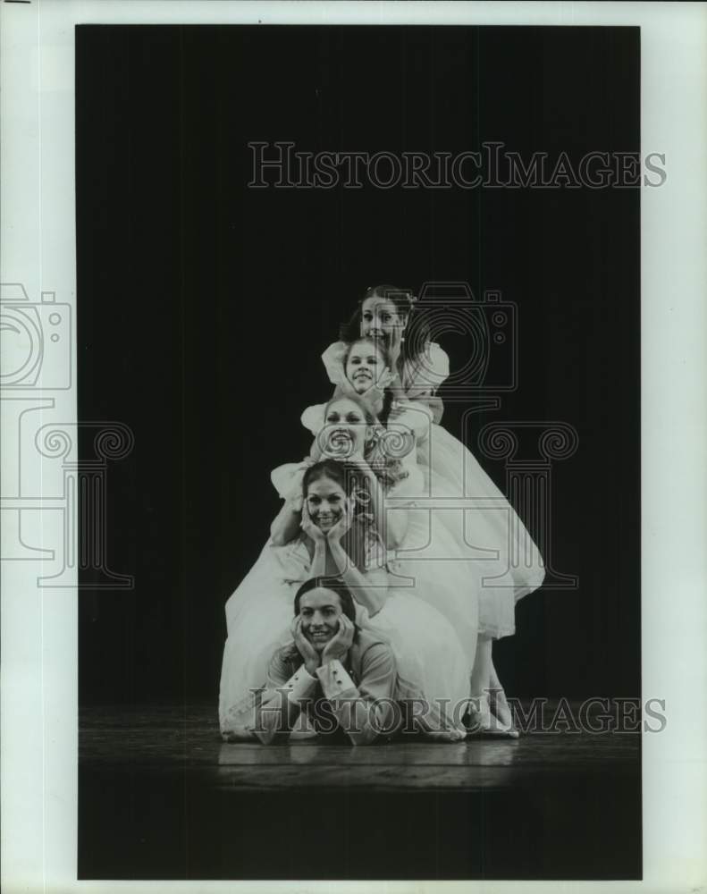 1977 Press Photo Performers Pose in &quot;Graduation Ball&quot; of the Houston Ballet - Historic Images