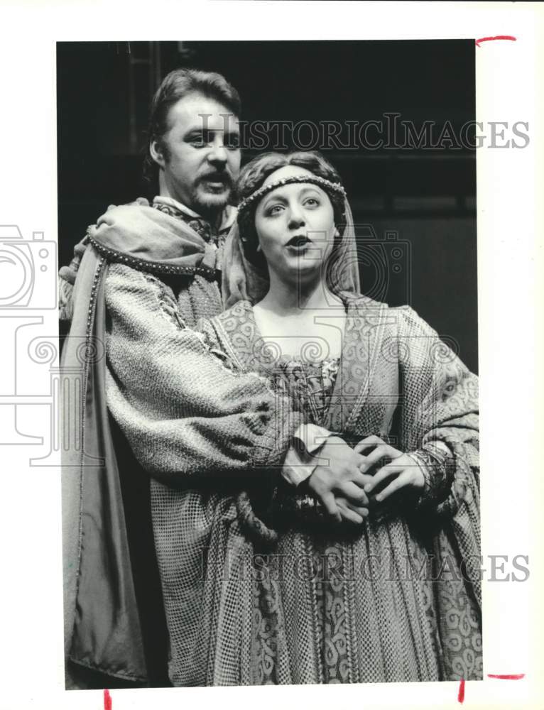 1988 Press Photo Houston Grand Opera members in Houston, Texas - Historic Images