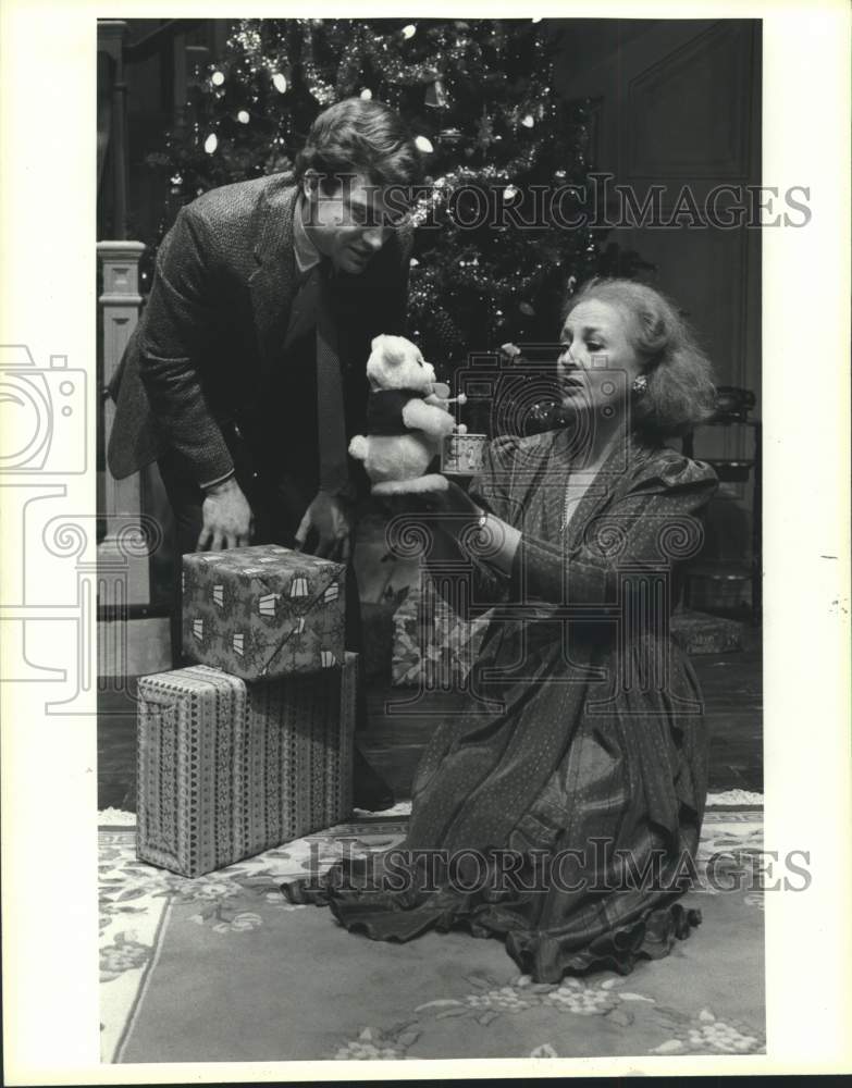 1984 Press Photo Scene from Seasons Greeting at Nina Vance Alley Theater-Houston - Historic Images