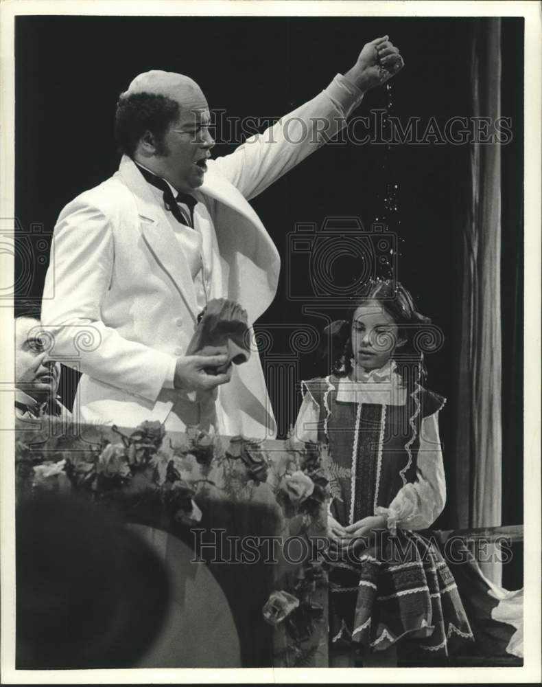 1970 Press Photo Scene from a production at the Houston Grand Opera - Historic Images