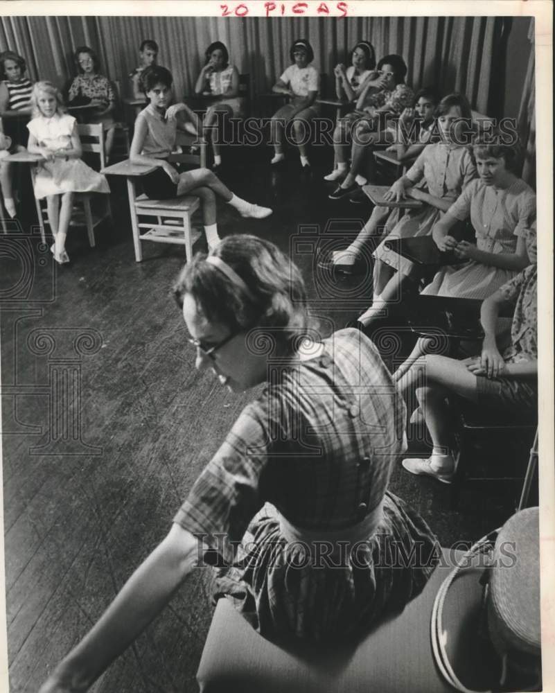 1963 Press Photo Pre-Teens Learn How to Act, Alley Theater Academy, Houston - Historic Images