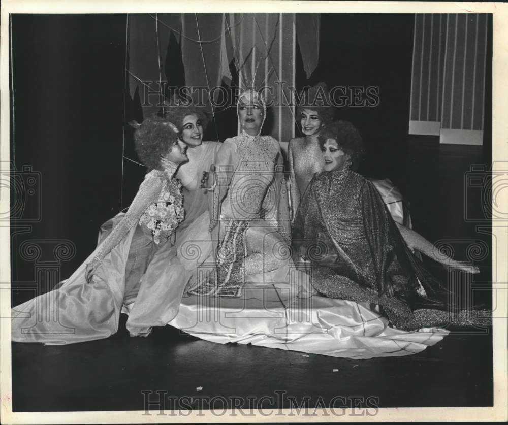 1974 Press Photo Scene from Alley Theatre&#39;s A Midsummer Night&#39;s Dream, Houston - Historic Images