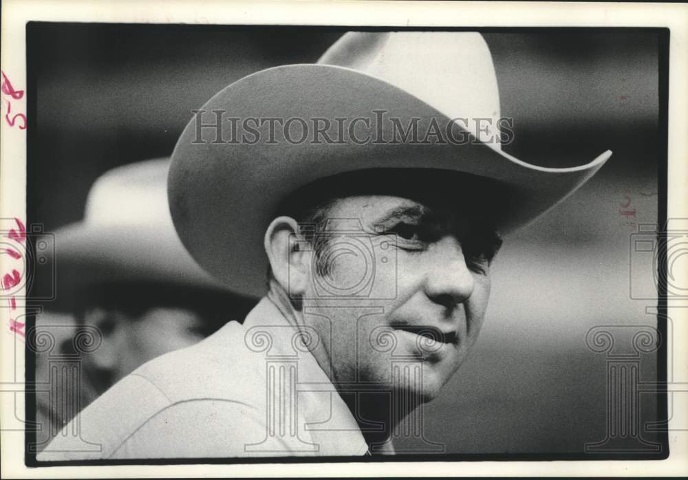 1975 Cowboy Ronnye Sewalt at Houston Livestock Show and Rodeo - Historic Images