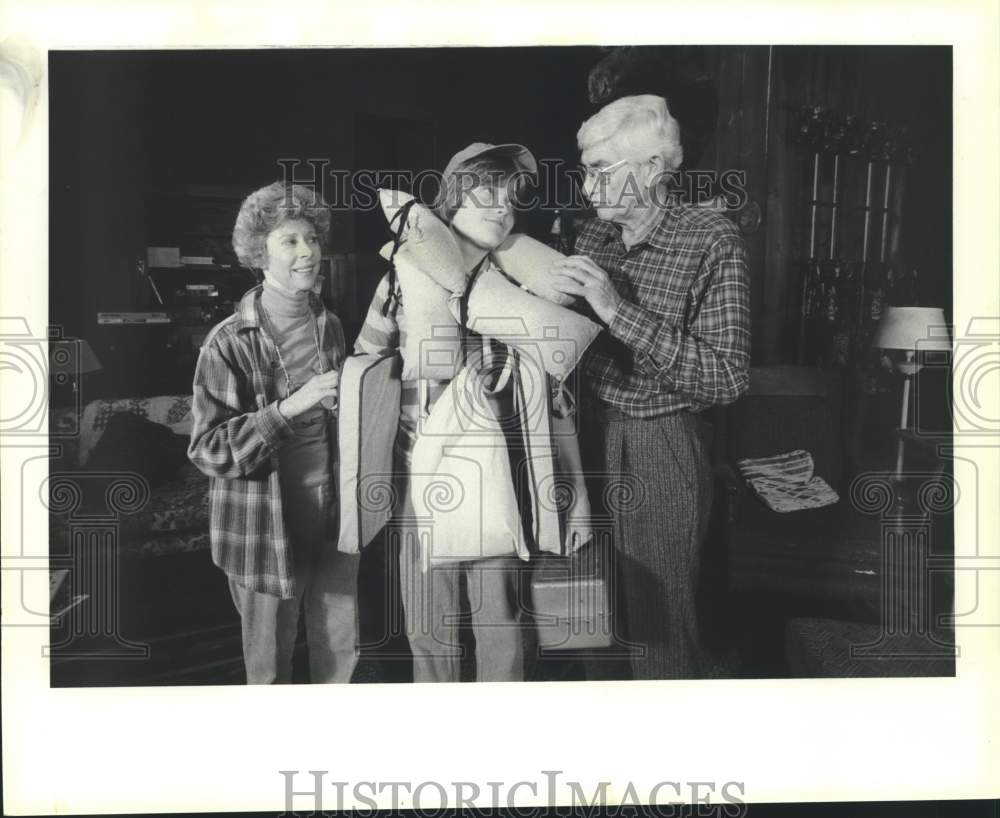 1984 Scene from &quot;On Golden Pond&quot; at Alley Theater, Houston, TX - Historic Images