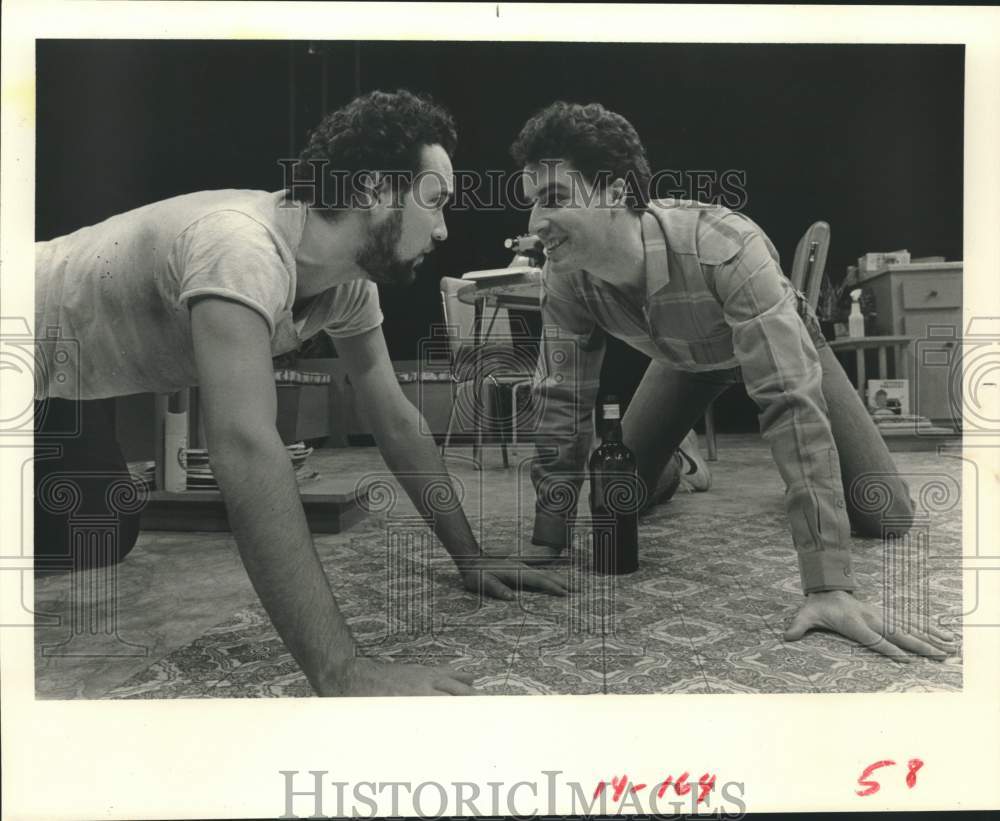 1984 Press Photo Brothers square off in "True West" - Alley Theater - Houston - Historic Images