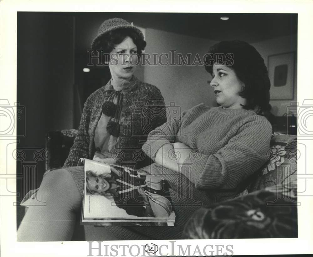 1984 Press Photo Scene from "Absent Friends" at Houston's Alley Theater - Historic Images