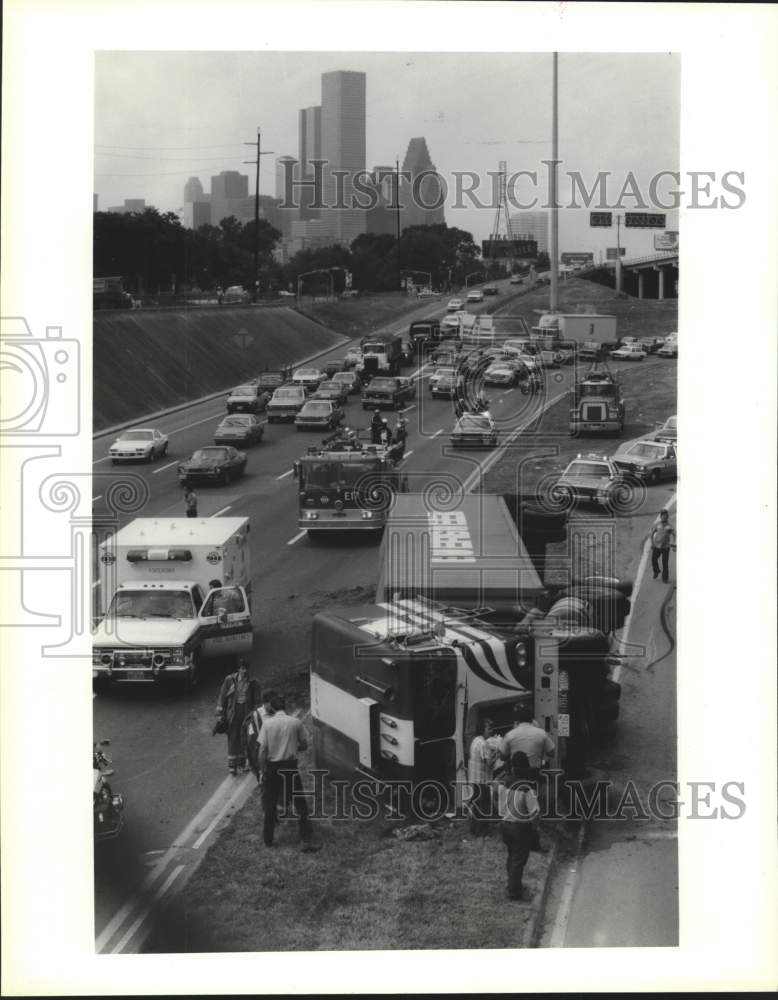 1987 Tractor-Trailer overturned on I-10 in Houston - Historic Images