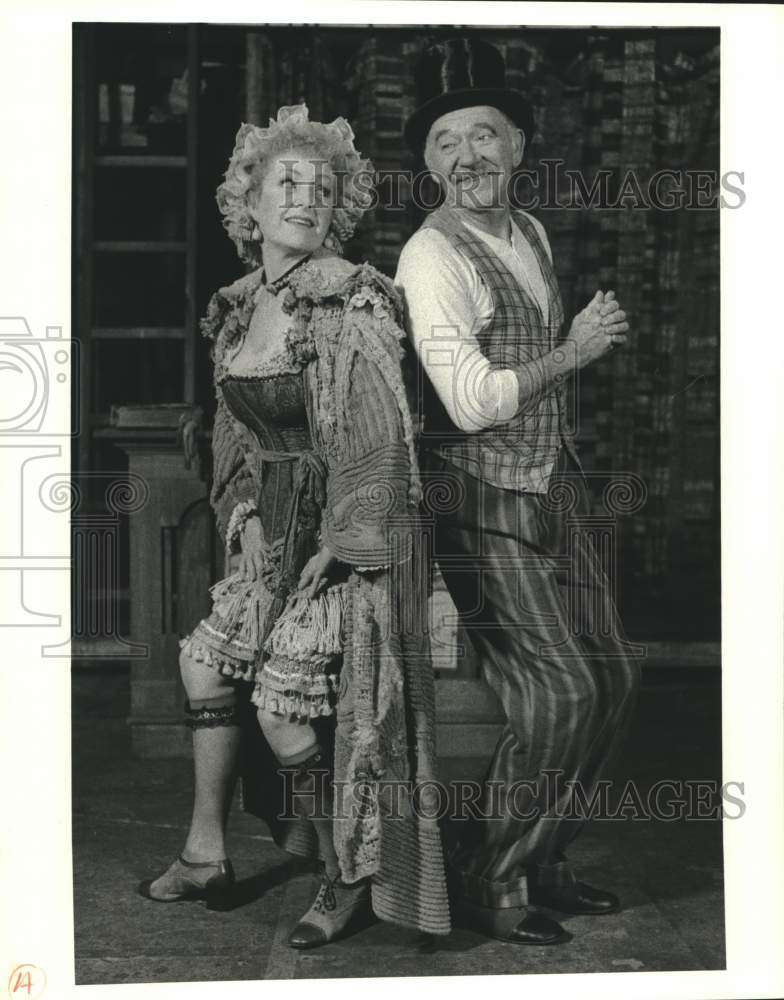 1984 Press Photo CAst members of "Three Penny Opera," Alley Theater, Houston - Historic Images