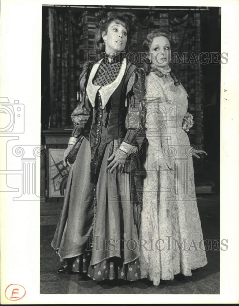 1984 Press Photo &quot;Three Penny Opera,&quot; performed at the Nina Vance Alley Theater - Historic Images