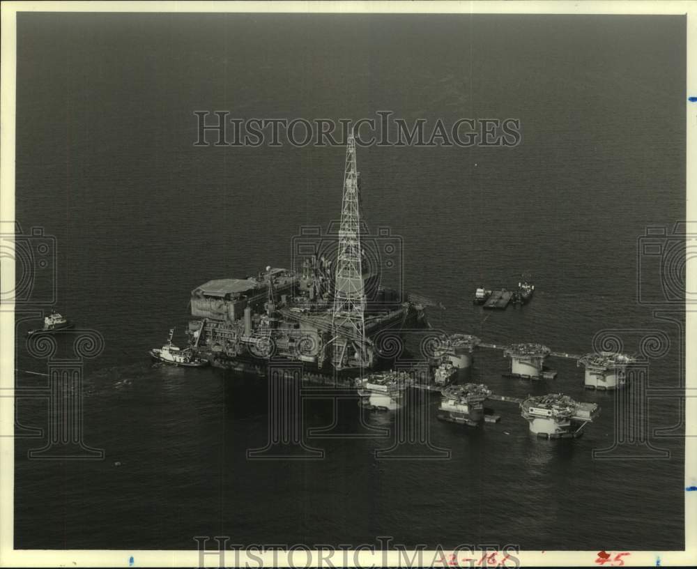 1984 Press Photo Tension-Leg Oil Production Platform on Scottish Coast- Historic Images
