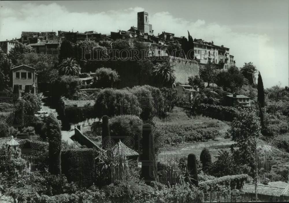 1988 Press Photo Haut de Cagnes: perched village of French Riviera - Historic Images