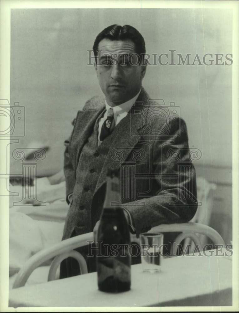1987 Press Photo Robert De Niro in "Once Upon A Time In America" - Historic Images