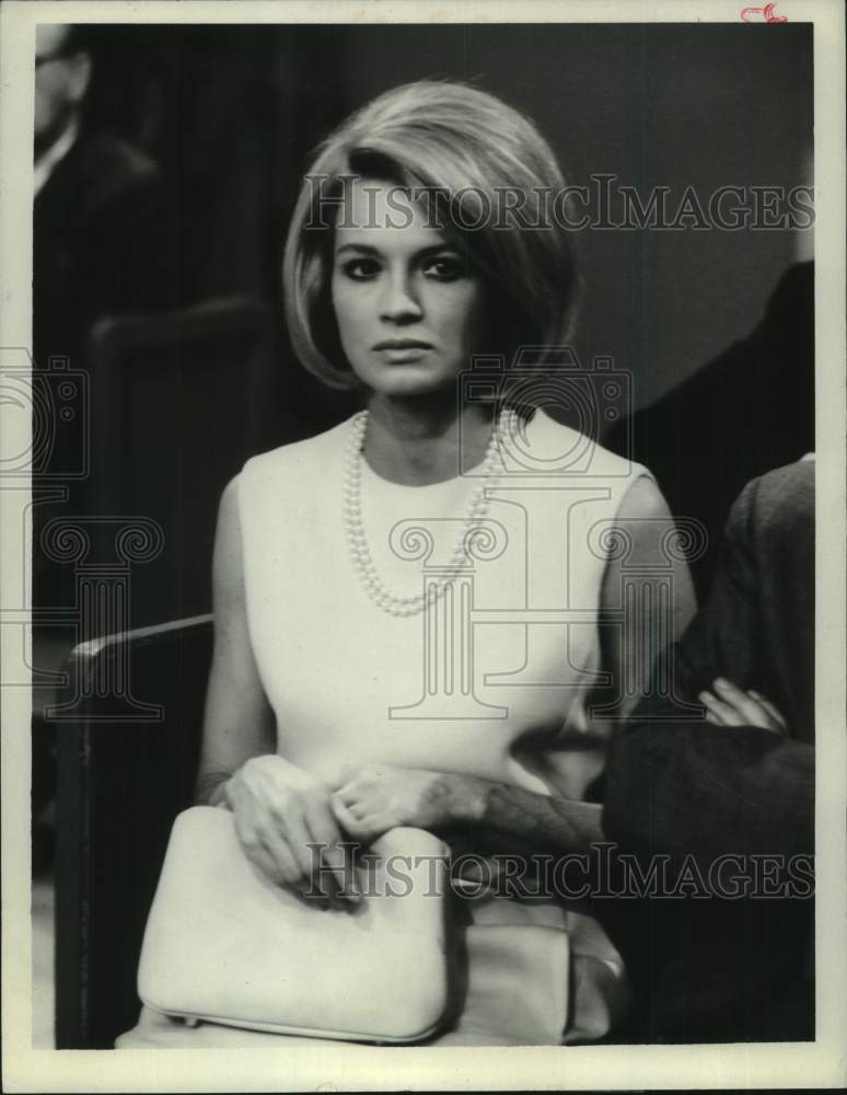 1968 Press Photo Actress Angie Dickinson - Historic Images