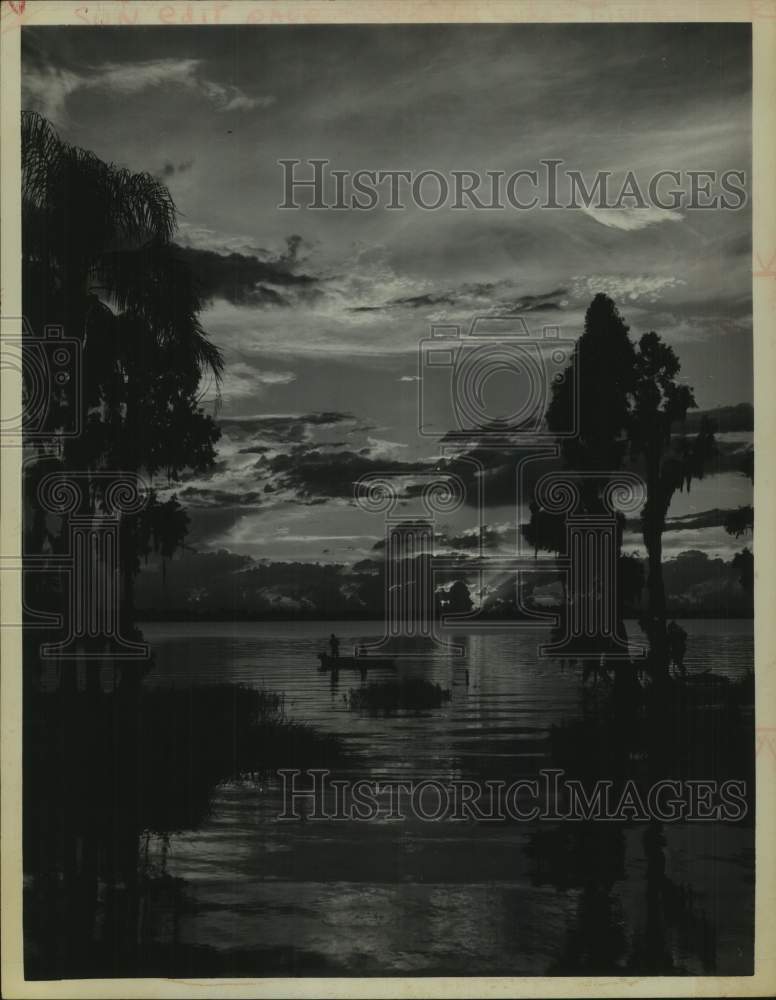 1964 Press Photo Fishing on lake at Florida's Cypress Gardens - Historic Images