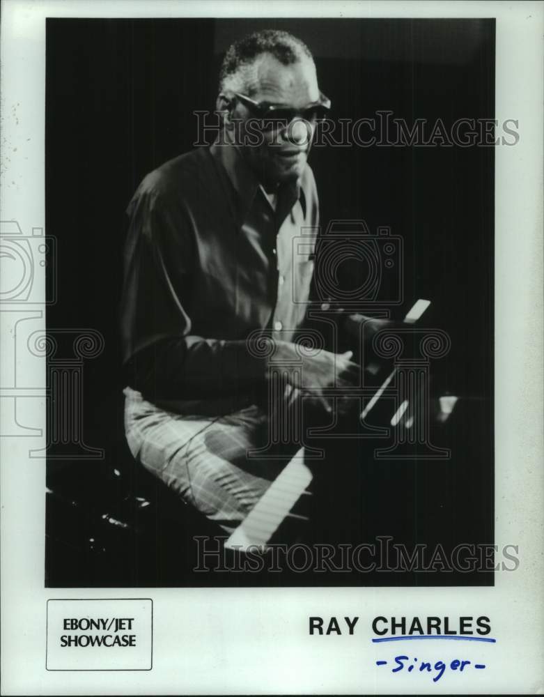 1985 Singer Ray Charles plays piano - Ebony/Jet Showcase - Historic Images