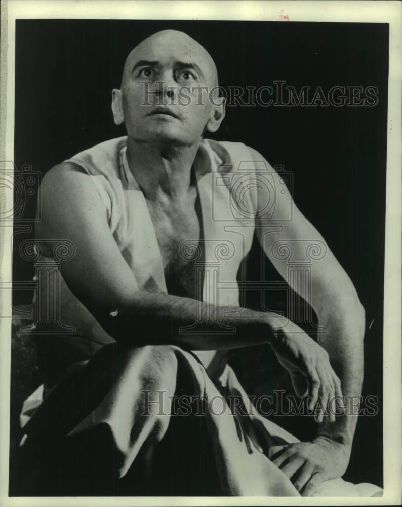 1975 Press Photo Actor Yul Brynner in "Odyssey" - Historic Images
