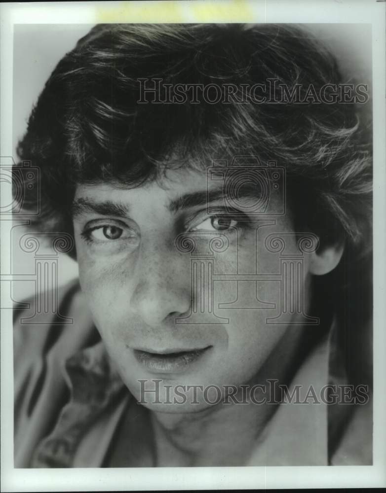 1983 Press Photo SInger Barry Manilow makes guest appearance on &quot;Solid Gold&quot; - Historic Images