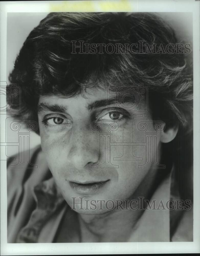 1983 Press Photo SInger Barry Manilow makes guest appearance on "Solid Gold" - Historic Images