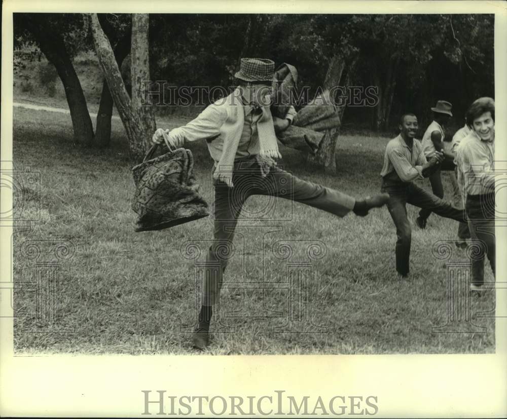 1968 Press Photo Fred Astaire dancing in "Finian's Rainbow" - Historic Images