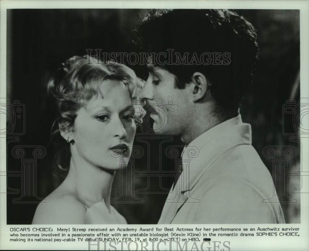 1984 Press Photo Scene from "Sophie's Choice" with Meryl Streep and Kevin Kline - Historic Images
