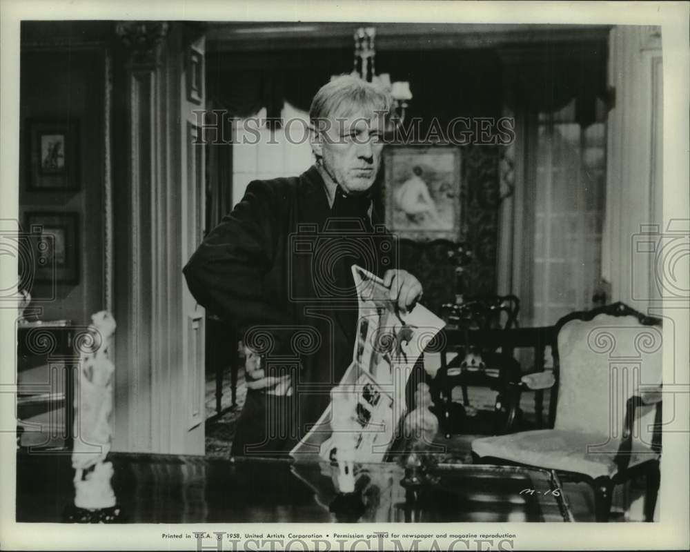 1958 Press Photo Actor Alec Guinness in a scene from one of his movies- Historic Images