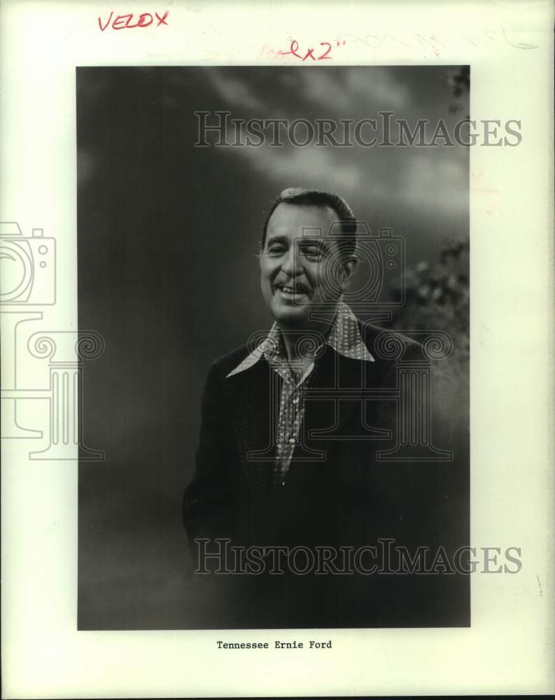 1974 Press Photo Tennessee Ernie Ford - hcx42045- Historic Images