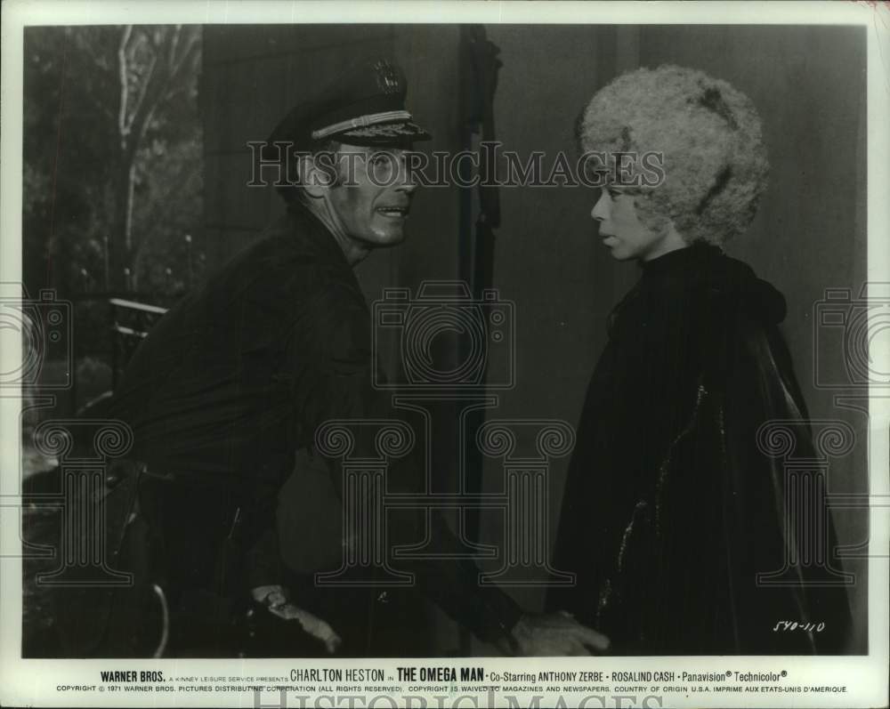 1971 Press Photo Charlton Heston and Rosalind Cash in "The Omega Man" - Historic Images