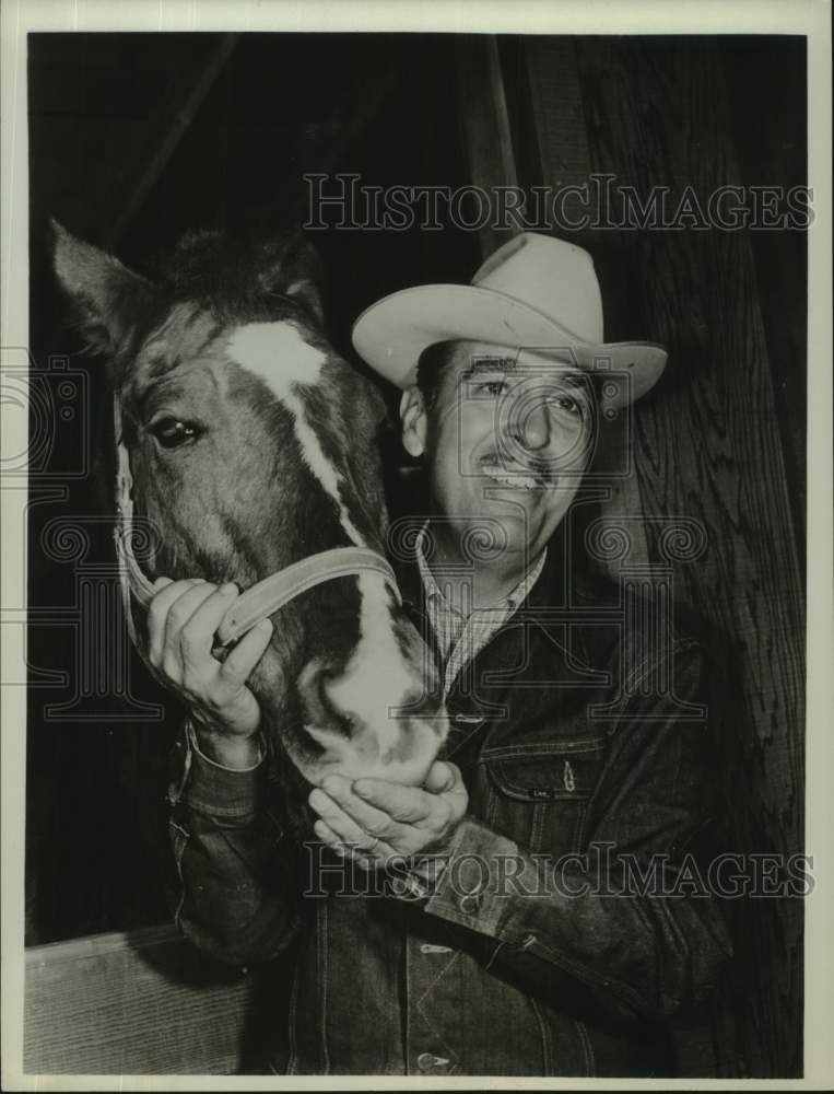 1962 Press Photo Singer Tennessee Ernie Ford - Historic Images