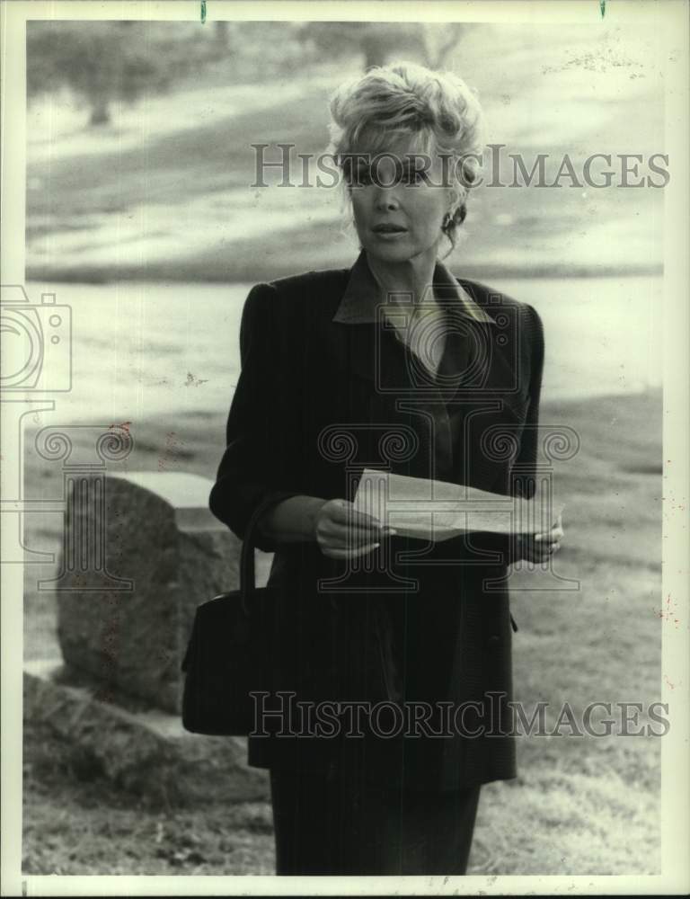 1986 Press Photo Barbara Eden in scene from "The Stepford Children" - hcx45753 - Historic Images