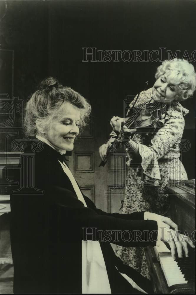 1981 Press Photo Actresses Katharine Hepburn and Dorothy Loudon, West Side Waltz - Historic Images