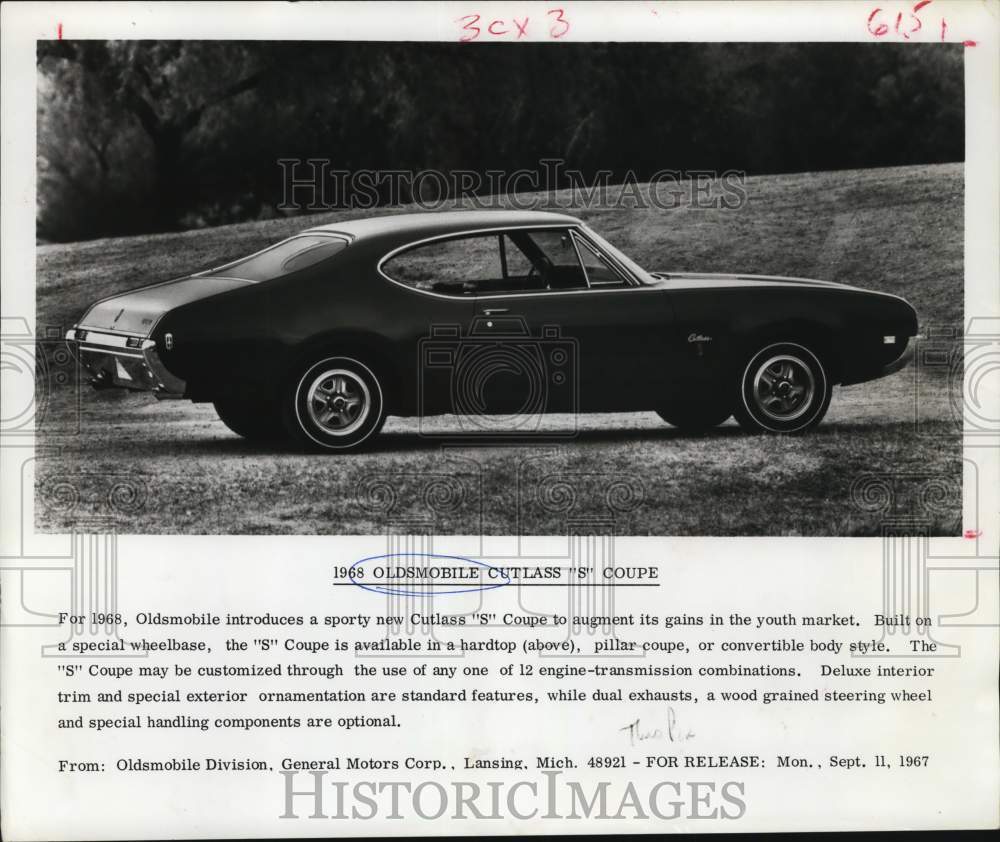 1967 Press Photo Oldsmobile to introduce sporty new Cutlass &quot;S&quot; Coupe next year- Historic Images