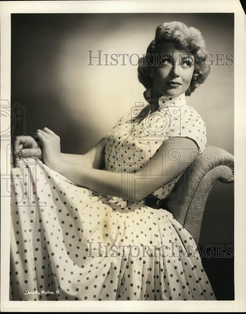 1956 Press Photo Actress Dorothy Malone to star in &quot;At Gunpoint.&quot; - hcx49367- Historic Images