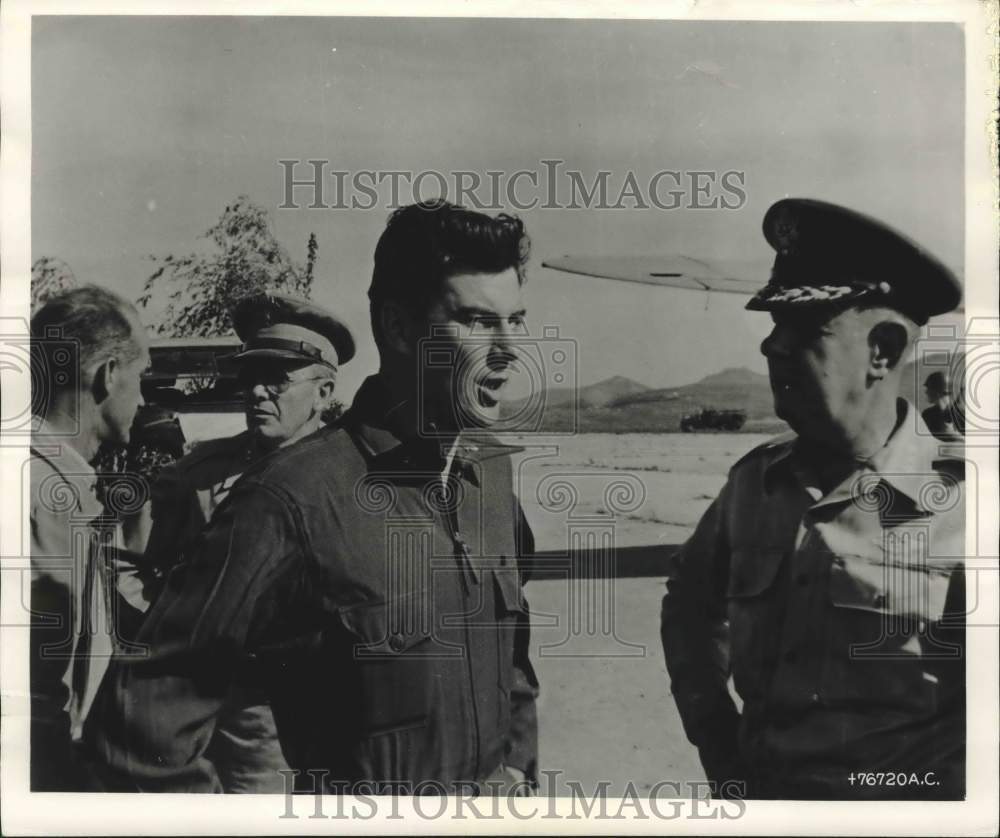 1950 Press Photo Lieutenant General George Edward Stratemeyer visits Korea - Historic Images