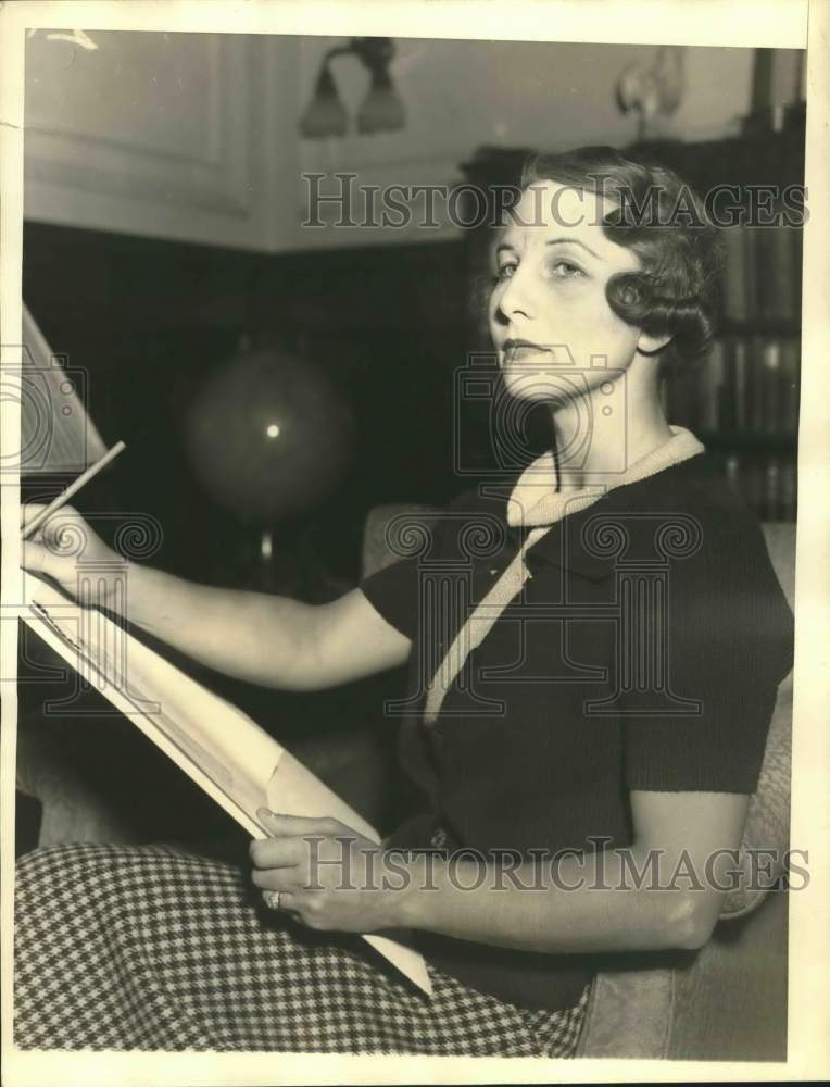 1936 Press Photo Helen Wills Moody, fashion designer at work in San Fransisco- Historic Images