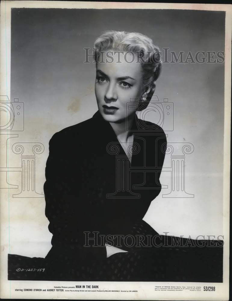 1953 Press Photo Audrey Totter stars in &quot;Man In The Dark&quot; - hcx51894- Historic Images