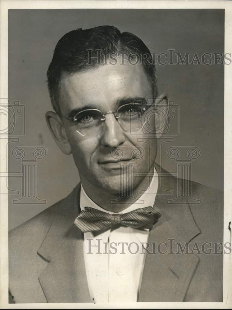 1958 Press Photo Houston&#39;s National Bank of Commerce Comptroller W. Ray Scruggs- Historic Images