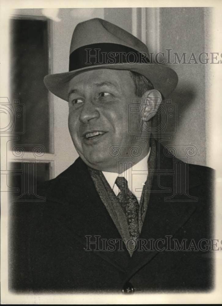 1935 Press Photo Emergency council director Donald Richberg leaves White House- Historic Images