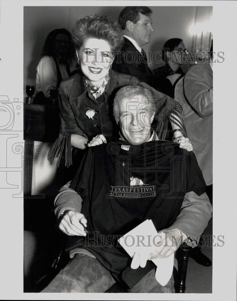 1991 Press Photo Robert and Georgette Mosbacher at Kennedy Center box office- Historic Images